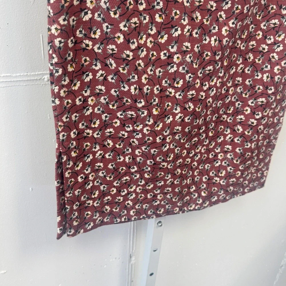Loft Outlet Floral Pencil Skirt Burgundy Red White Flowers Size 4 486677 Casual
